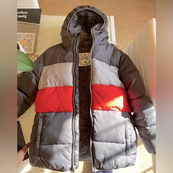 Other - Size 5 Kids Puffer Coat with hood Great for Winter Good Condition